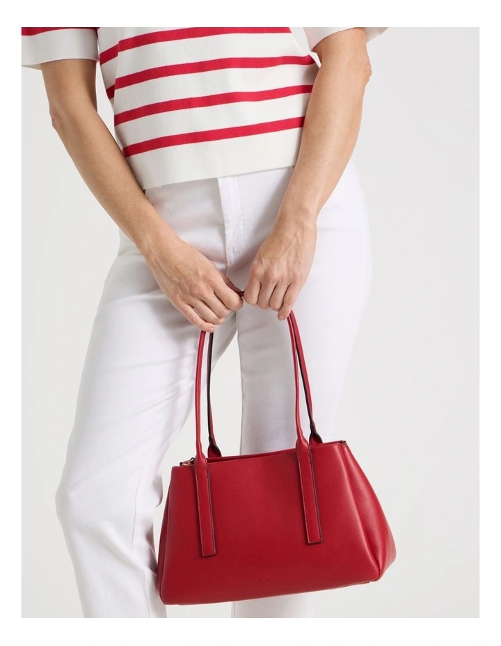 Linda Shoulder Bag in Red image 2