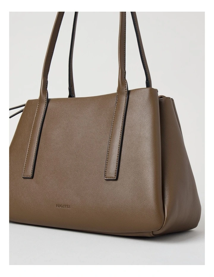 Linda Shoulder Bag in Tan image 5