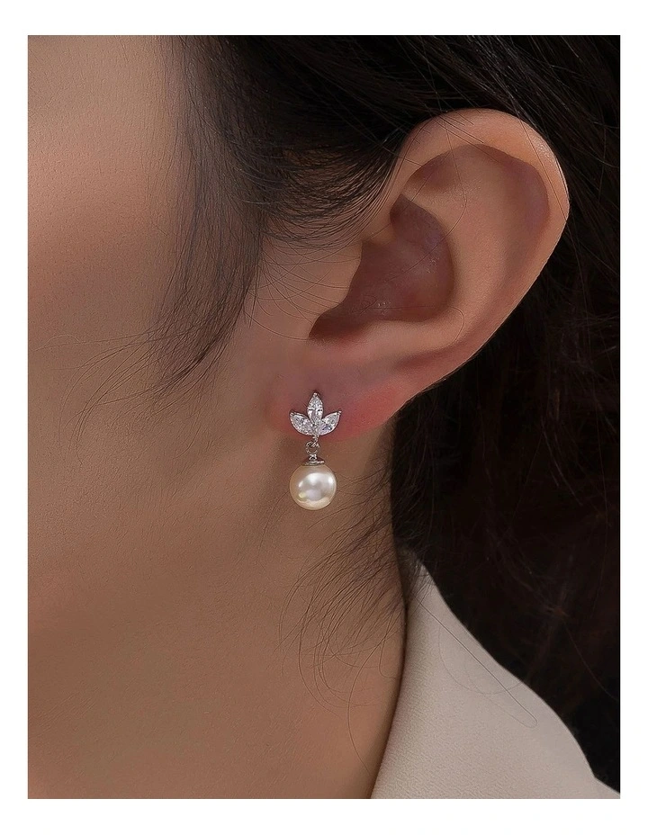 Bridal Earring in Rhodium image 3