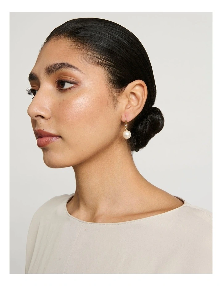 Drop With Stone Earrings in Pearl image 2