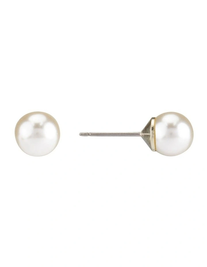 Earrings 8mm in Pearl image 3