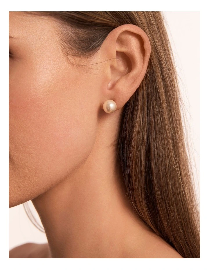 Earrings 10mm in Pearl image 2