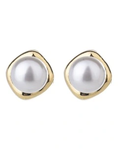 GJED033M Pearl Stud