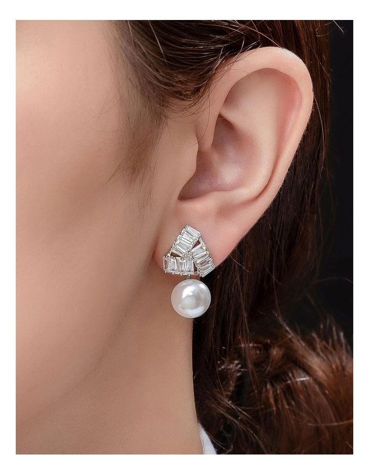 Baguette Cz Triange With Pearl Drop image 3