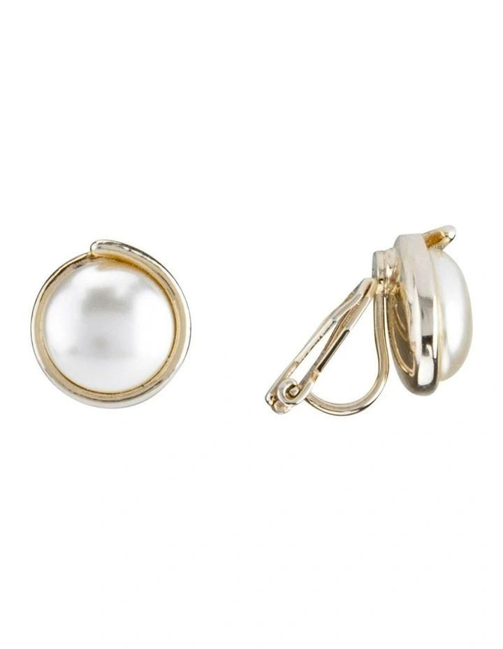 Clip Earrings in Silver/Pearl image 3