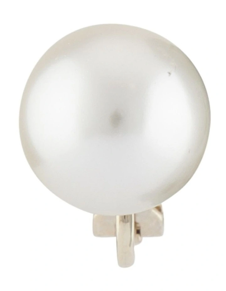 Clip Earrings 12mm in Gold/Pearl image 3