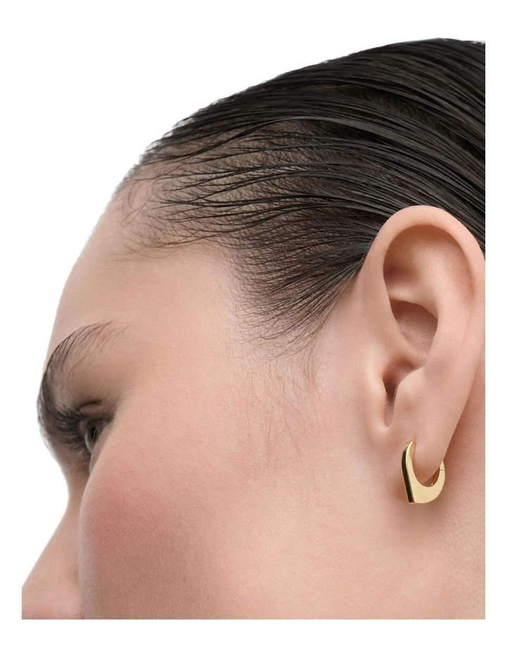 Oda Gold Hoop Earrings in Gold image 3