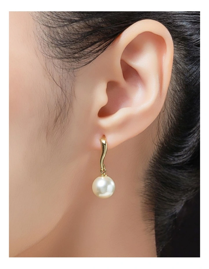 Sculpted Pearl Drop Earrings GJEE097M in Gold image 3