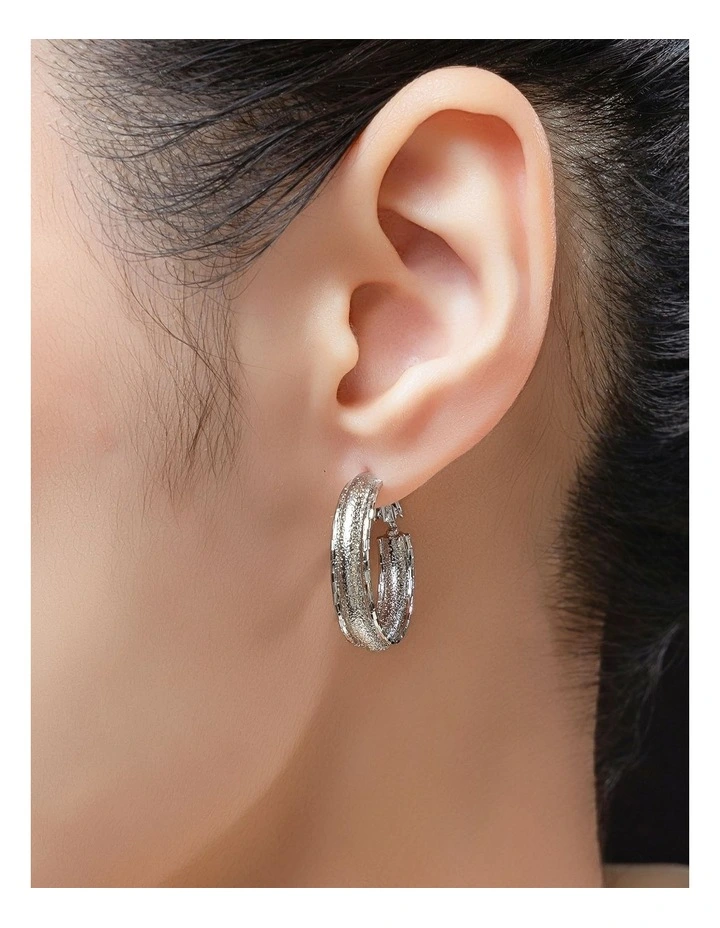 Textured Hoop Earrings GJEE115M in Silver image 3