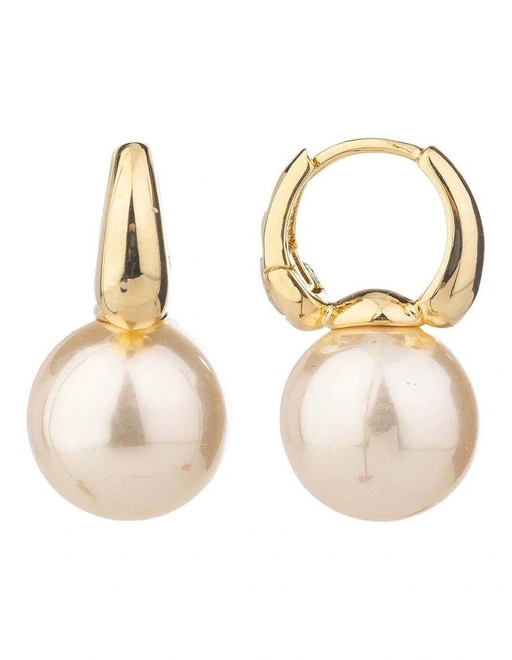 Huggie With Round Pearl Earrings GJEE120M in Gold image 2