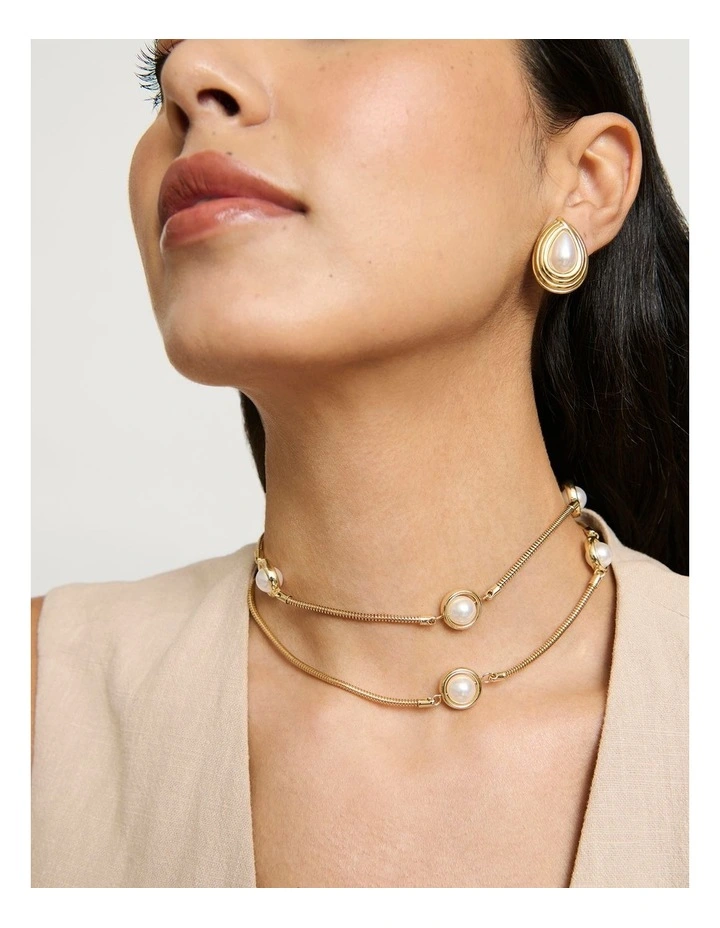 Saturn Pearl Station Necklace in Gold image 4