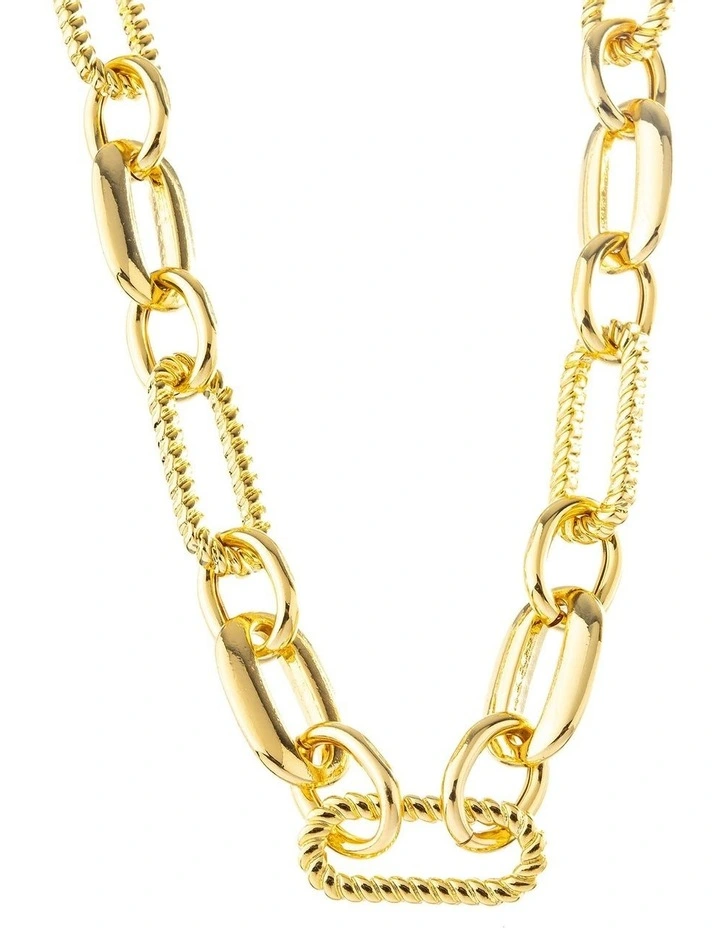 Large Chain Link Necklace in Gold image 2