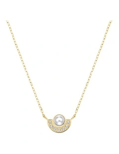 Modern Pearl Circle Necklace in Gold-Tone