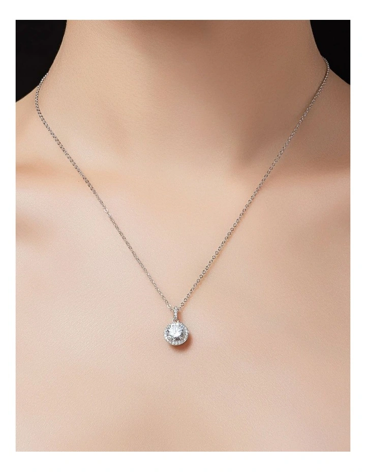 CZ Pendant Chain Necklace GJNE005M in Silver image 3