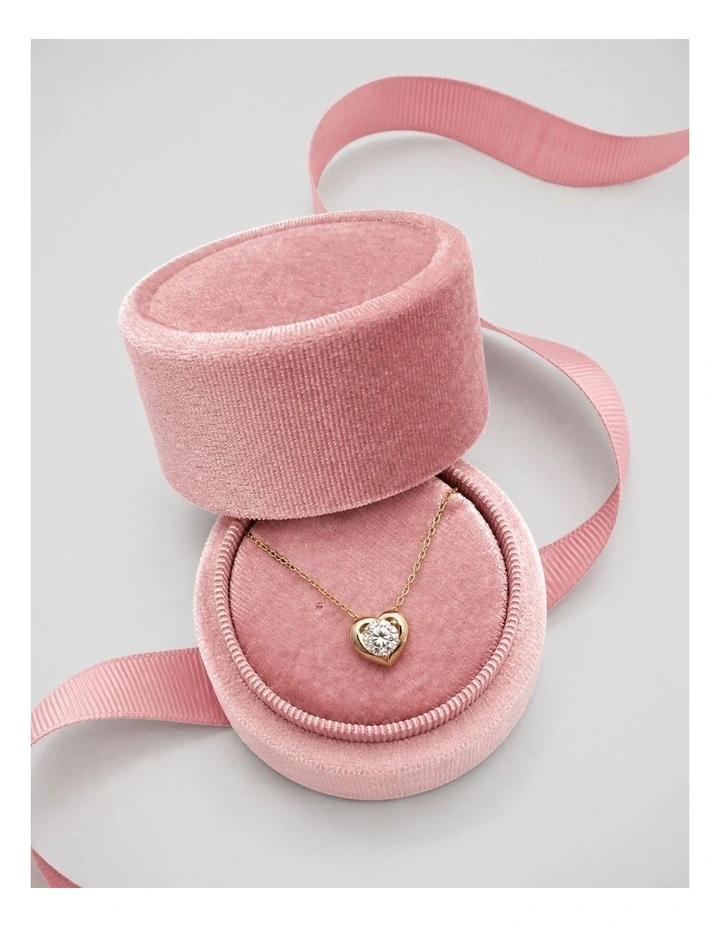 Brilliant Heart Gold Pendant image 2