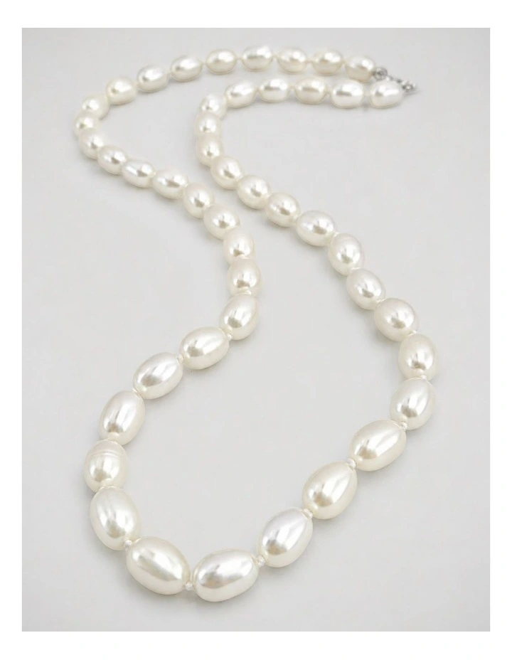 Everyday Freshwater Pearl Necklace image 3