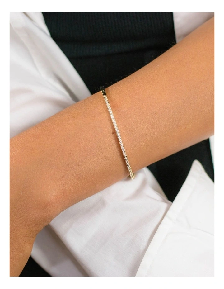Brilliant Bangle in Gold image 2