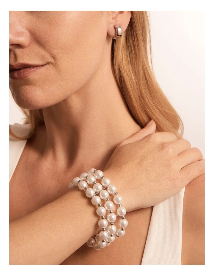 3 Row Pearl Bracelet in Ivory image 2