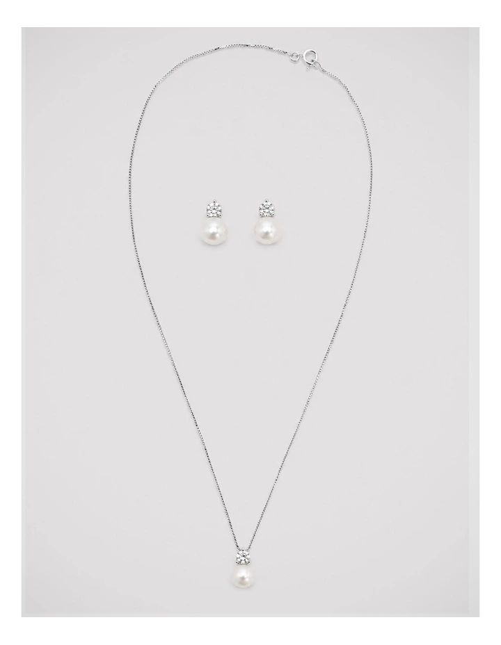 Radiant Pearl Gift Box Set in White image 4