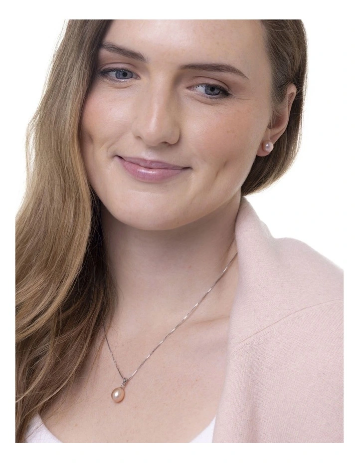 Cherish Natural Pendant Necklace in Rose image 2