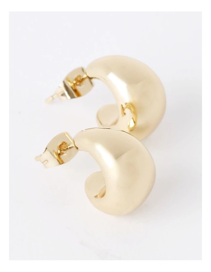 Rounded Hoop Earring in Gold image 3