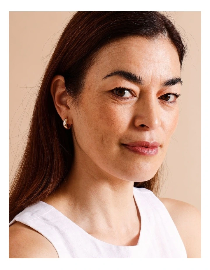 Hinged Hoop Earring in Gold image 2