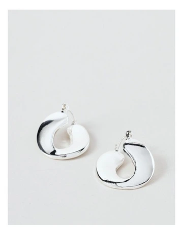 Loop Earrings in Silver