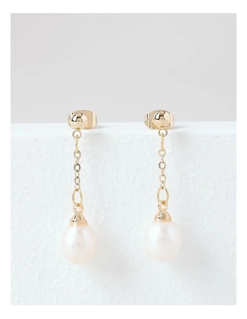 Single Drop Pearl Stud Earring in Gold
