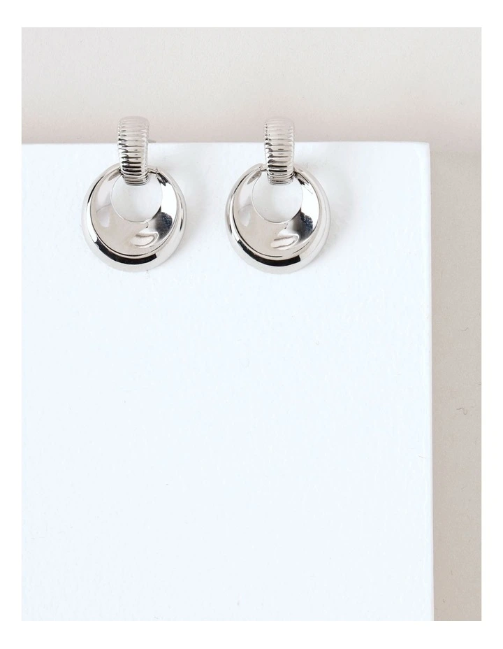 Textured Doorknocker Earrings in Silver image 3