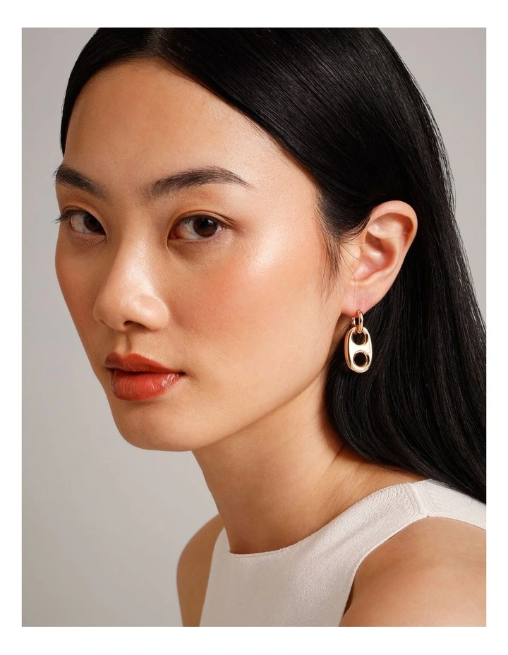 Link Drop Earrings in Gold image 2
