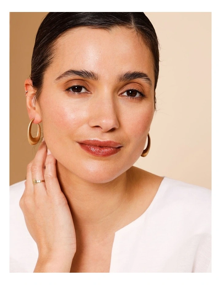 Curved Oval Hoop Earring in Gold image 2