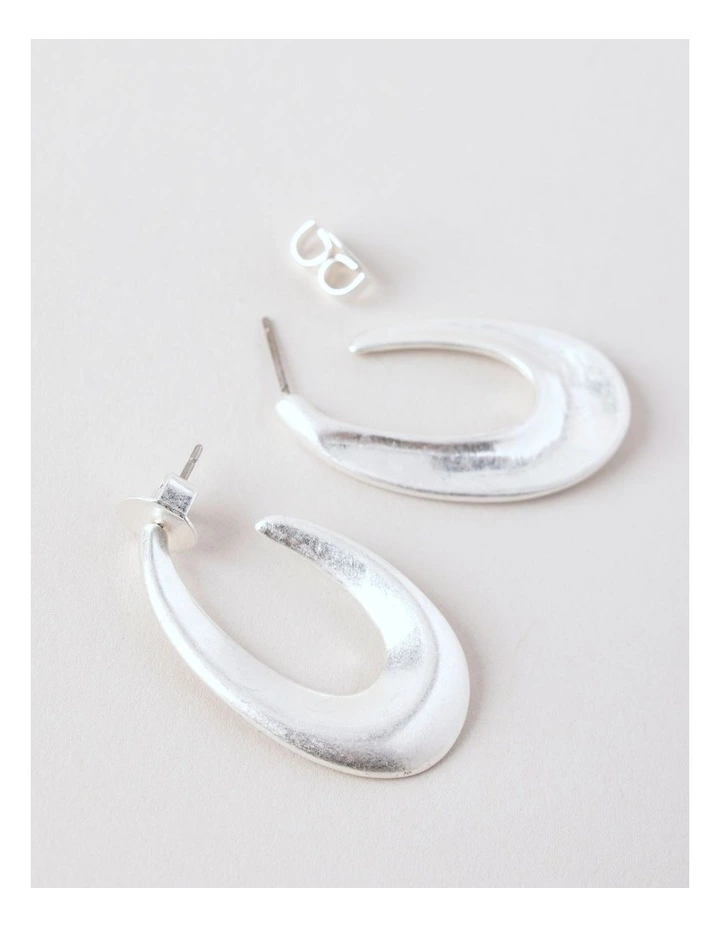 Curved Oval Hoop Earring in Silver image 2