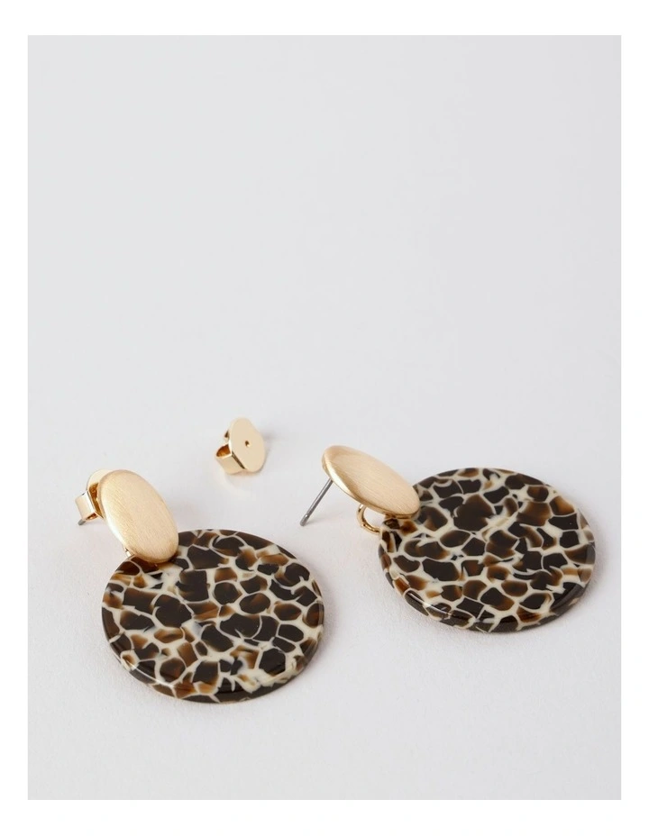 Leopard Print Doorknocker Earring in Gold image 2