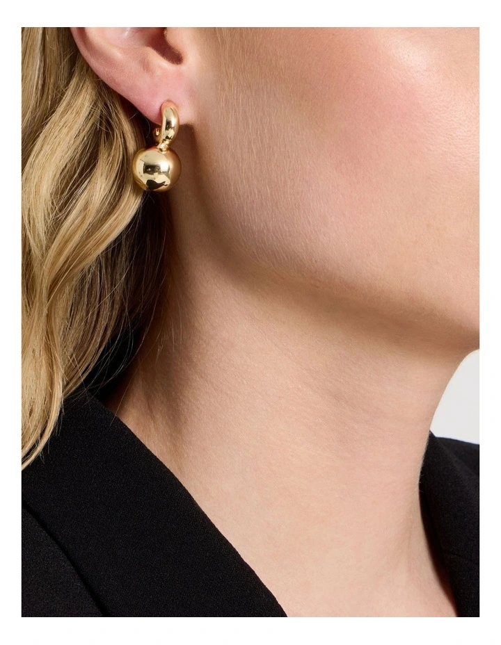 Gold Sphere Earring in Gold image 4