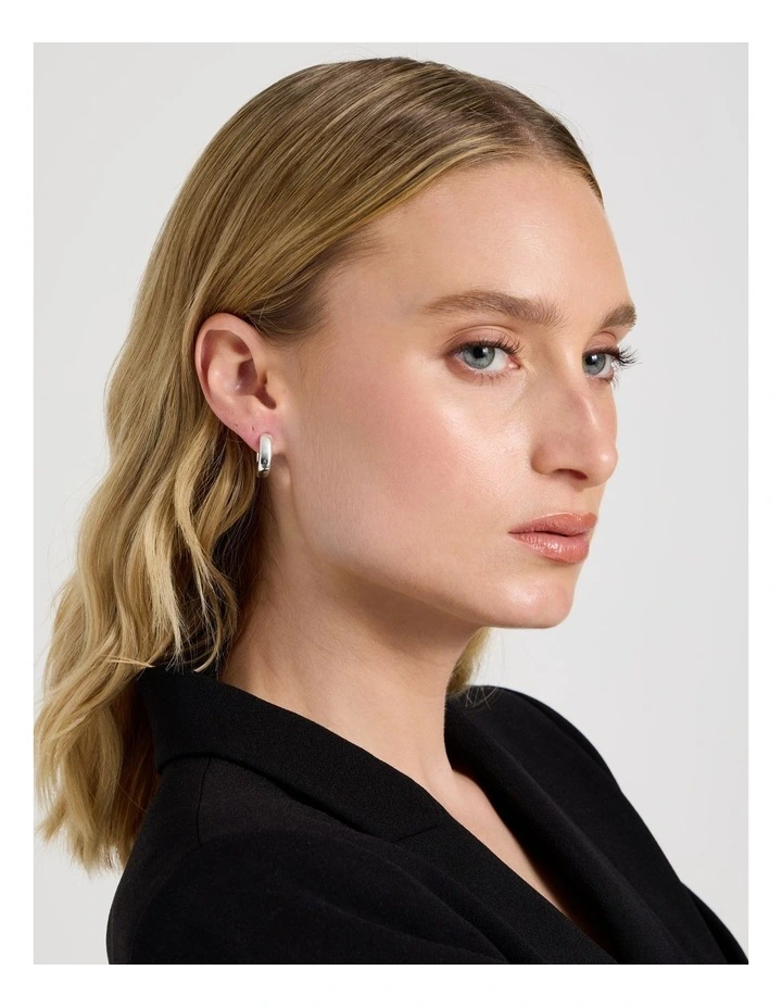 Silver Twist Hoop Earring in Silver image 2