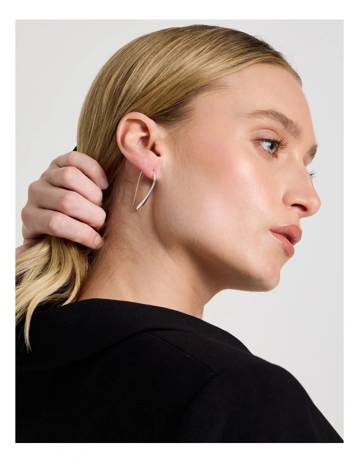 Hook Earring in Silver image 2