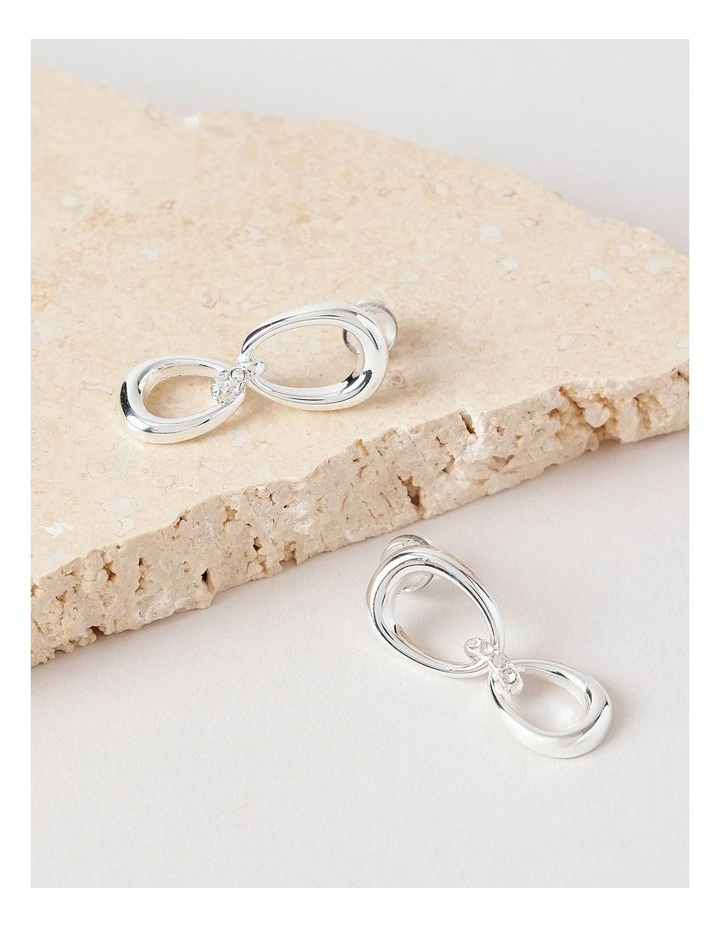 Link Earrings in Silver image 3