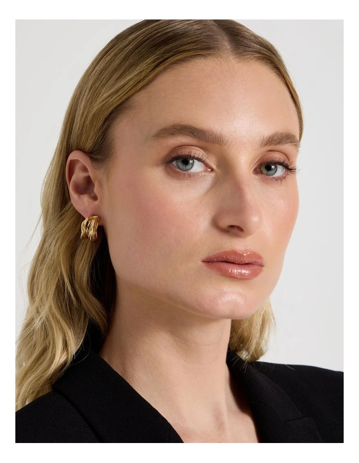 Textured Small Hoops in Gold image 2