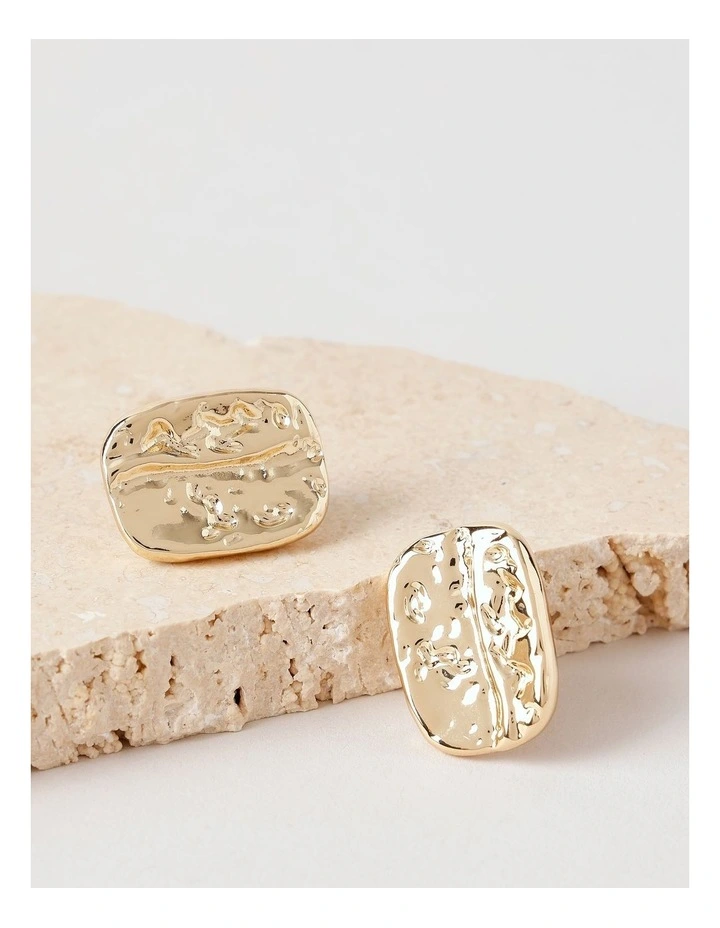 Curved Studs in Gold image 3