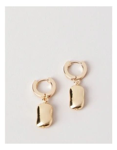 Drop Earrings in Gold