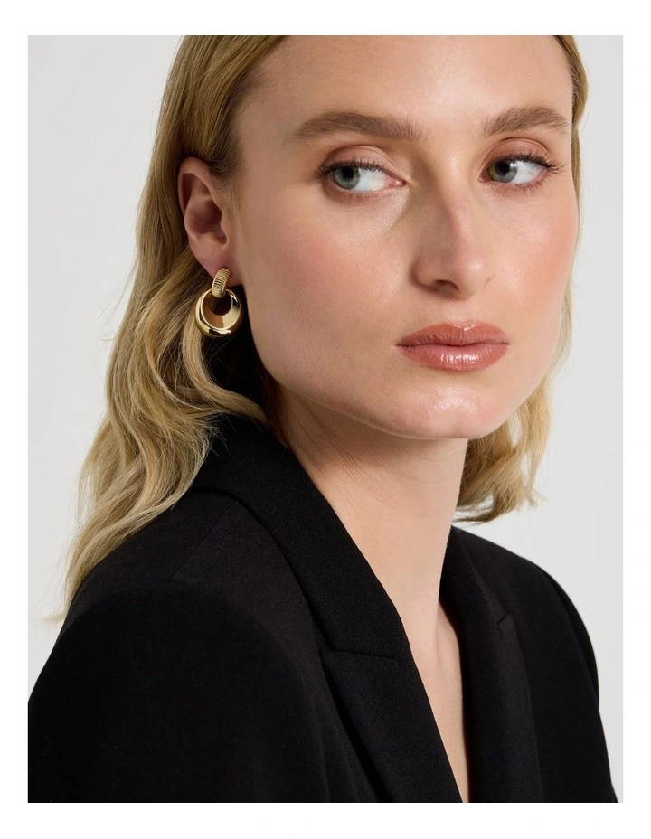 Textured Door Knocker Earring in Gold image 2