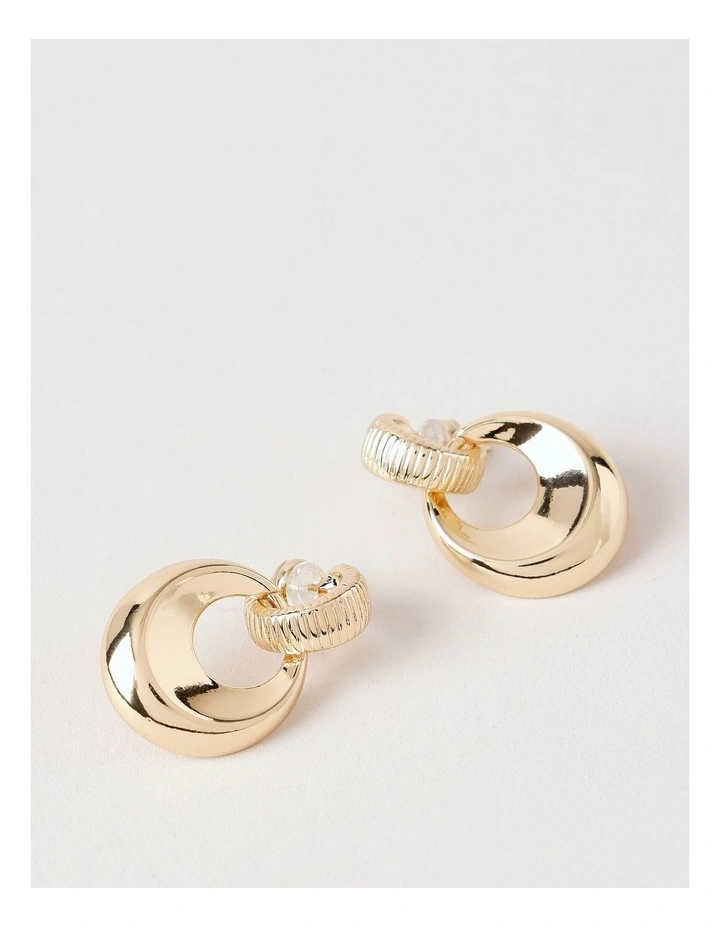 Textured Door Knocker Earring in Gold image 3