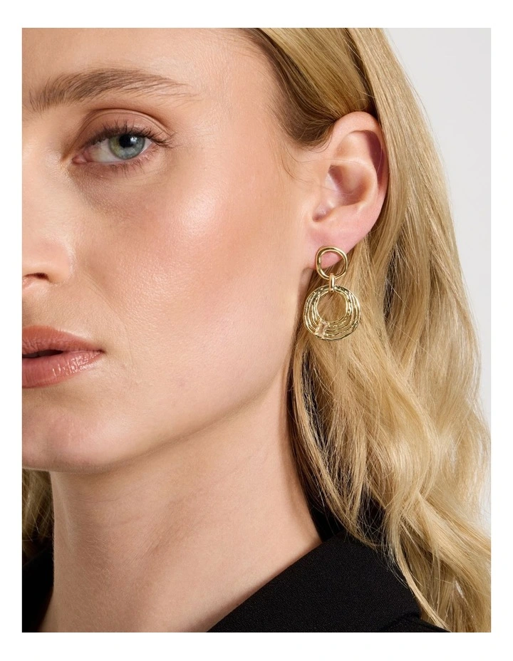 Hammered Gold Earring in Gold image 2