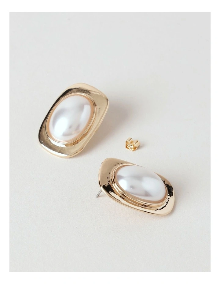 Pearl Earrings image 3