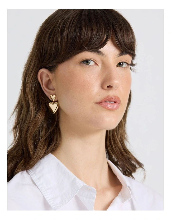 Heart Earrings in Gold image 2