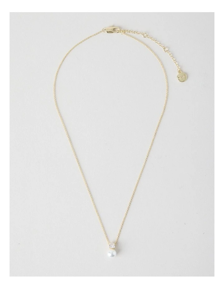 Pearl and Diamante Necklace image 1