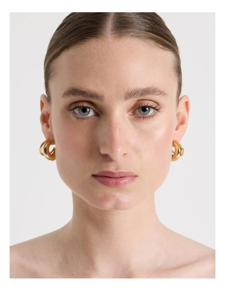 Twisted Hoops in Gold image 2
