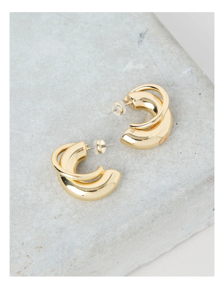 Twisted Hoops in Gold image 3