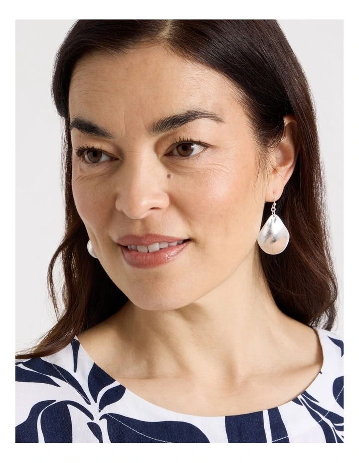 Wave Teardrop Hook Earring in Silver image 2