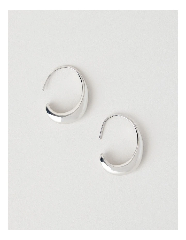 Smooth Curved Hoop Earrings in Silver image 1